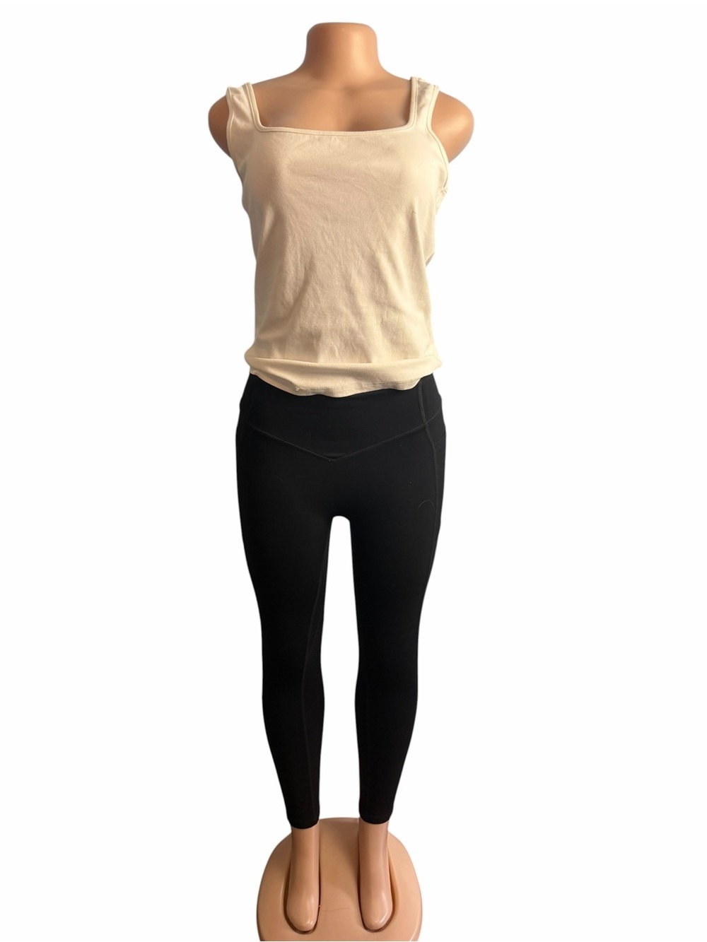 3/$30 ☀️ HALARA Black High-Waist Scrunch Leggings
